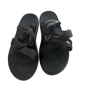 Teva women’s black outdoor slip on sandal size 8